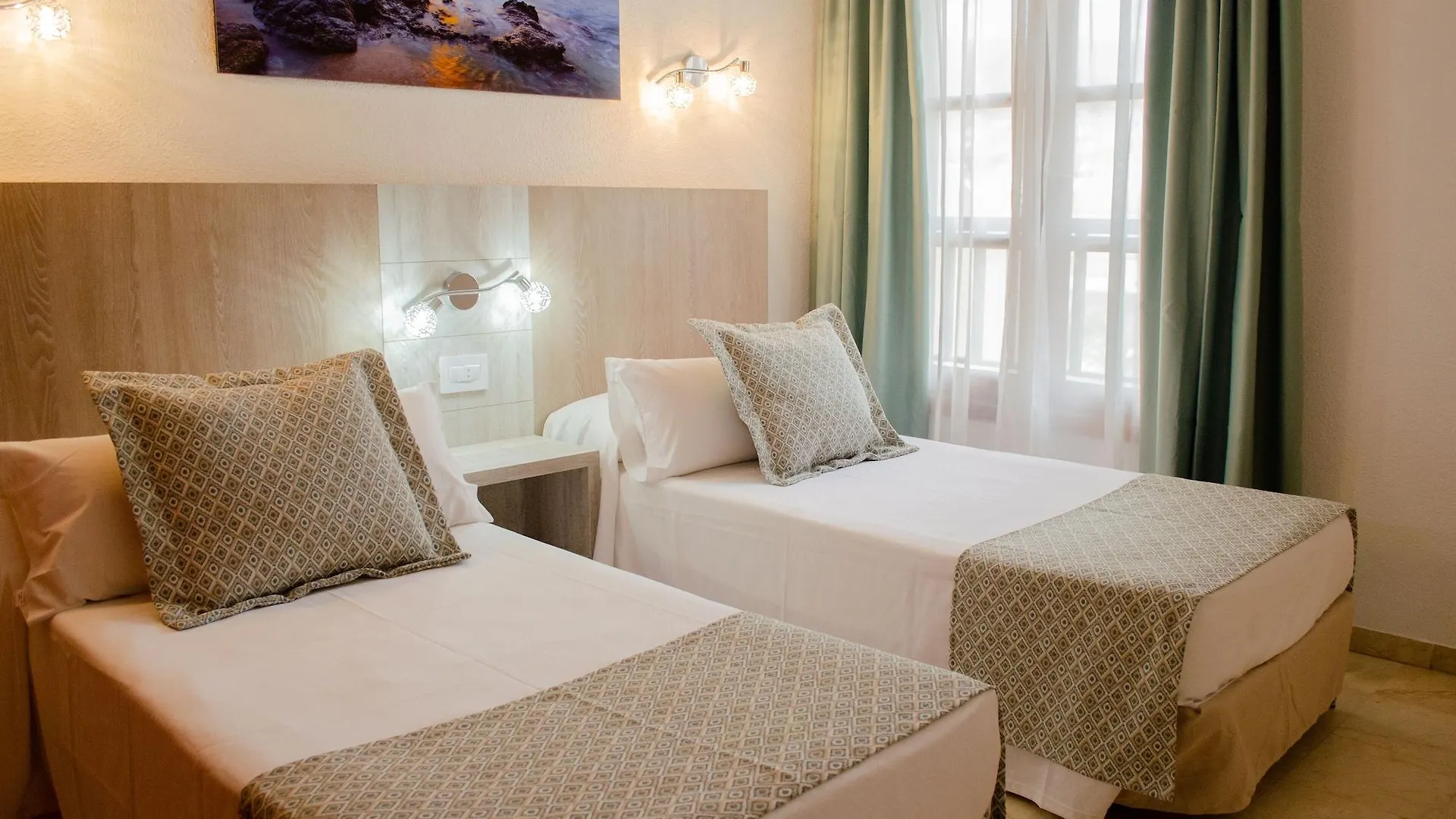 Klayman Olivina Aparthotel Los Cristianos  3*, Los Cristianos (Tenerife)