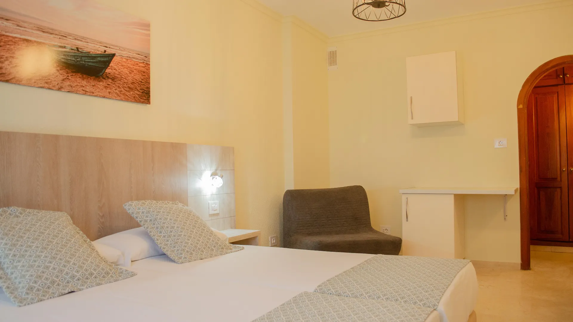***  Klayman Olivina Aparthotel Los Cristianos  Spanien